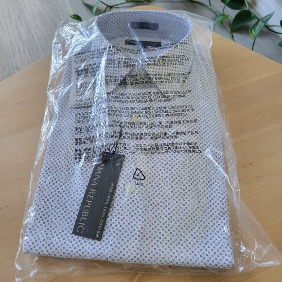 NEW Banana Republic Men's Slim Fit Non-Iron Dress Shirt White with Blue Pattern - Picture 2 of 5